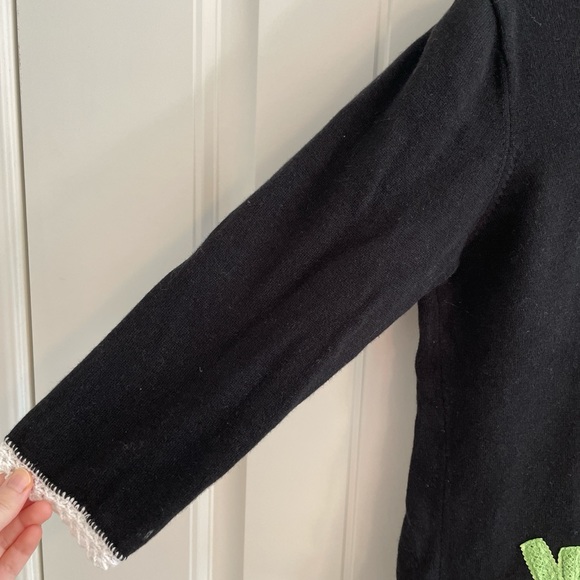 David Brooks Women’s Sweater with Flower - Picture 3 of 7